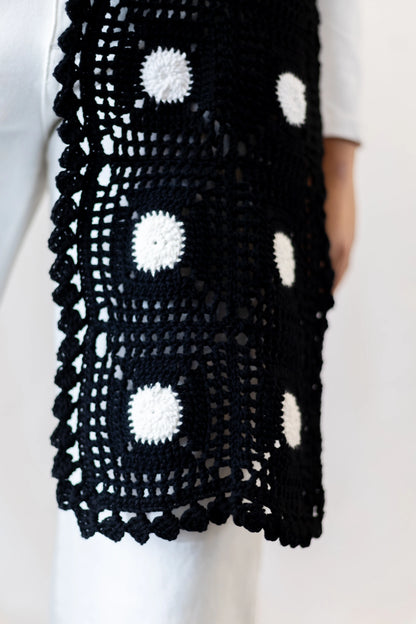 Vista detalle punto de la Bufanda Oreo tejida a crochet con algodón