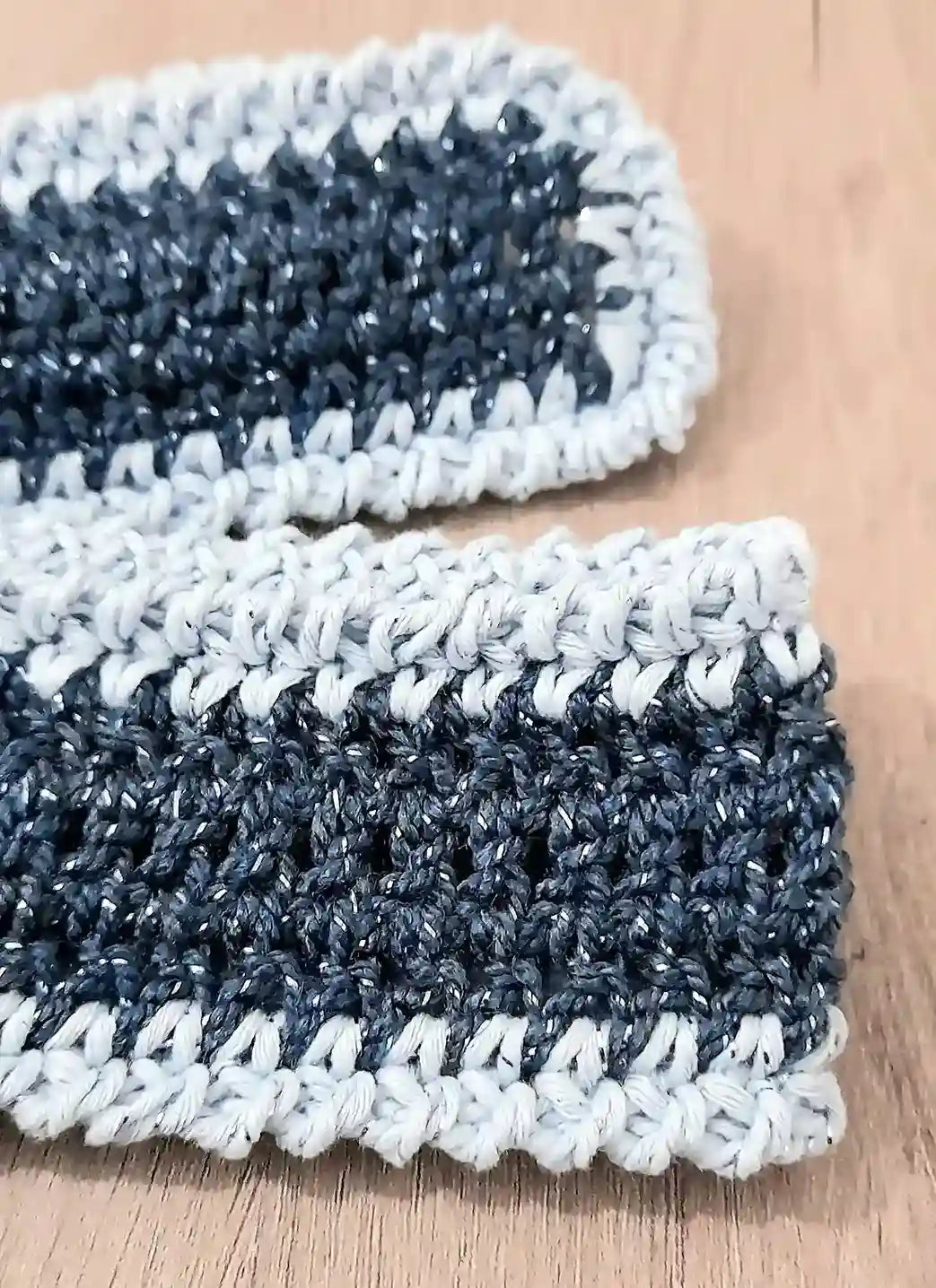 Detalle del cinturón del Kimono Constanza tejido a crochet con lana y algodón de EH NENA