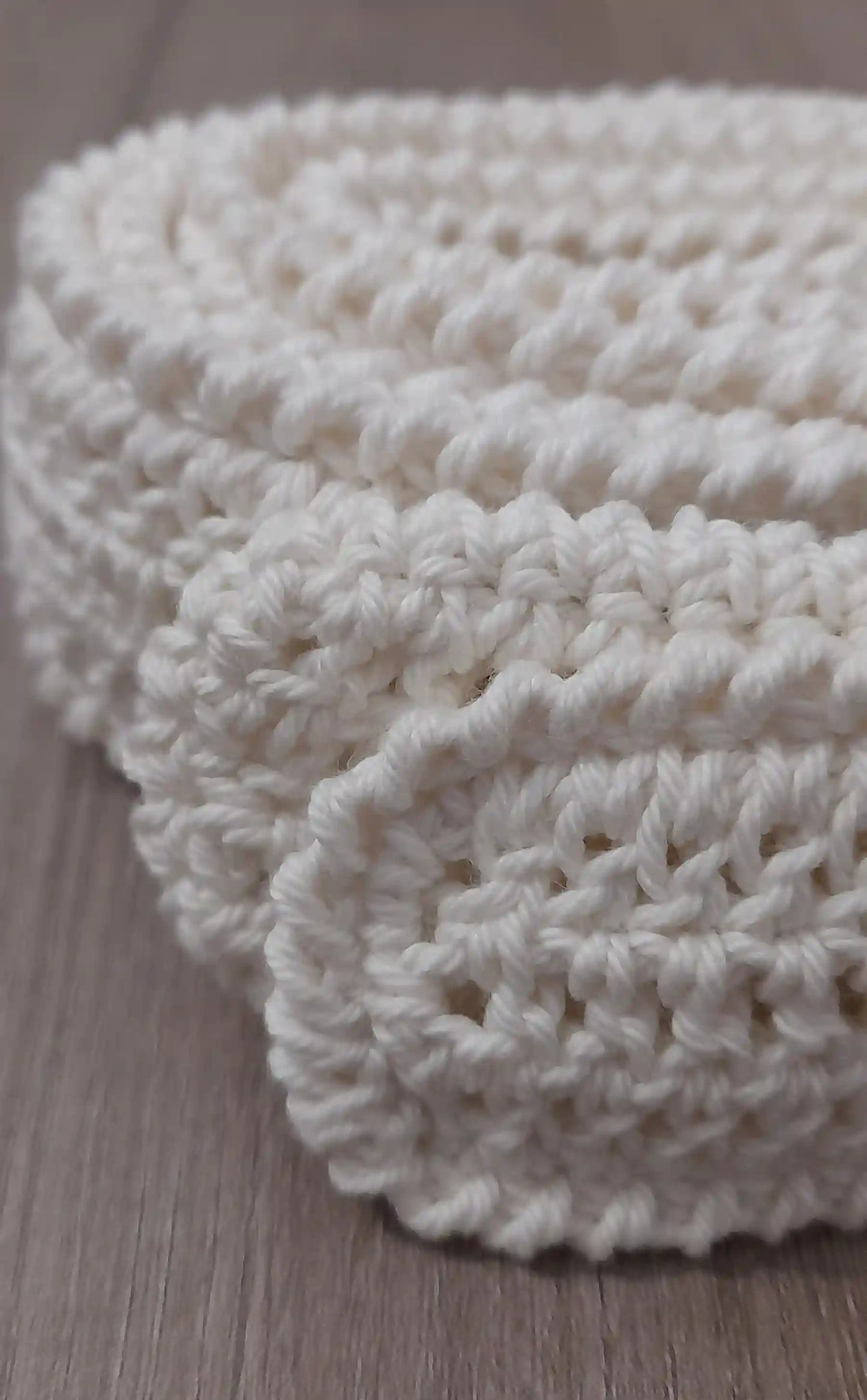 Detalle del Cinturón del Kimono Constanza de EH NENA de color blanco tejido a crochet con algodón