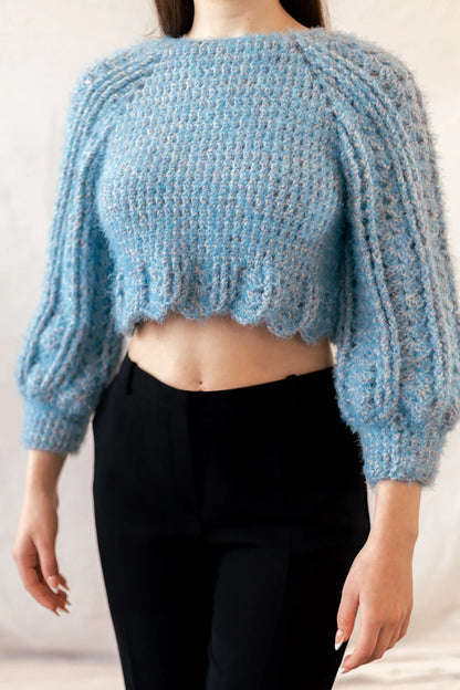 Vista detalle delantero del Jersey Nube tejido a crochet con lana