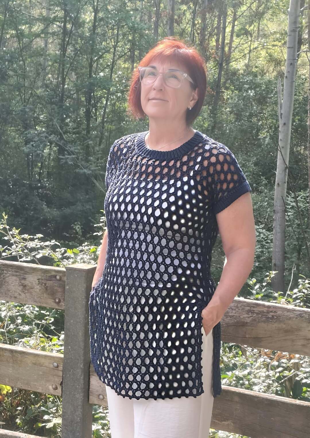 Vista delantero de la Túnica Molly de EH NENA tienda de moda artesanal tejida por tester color azul klein